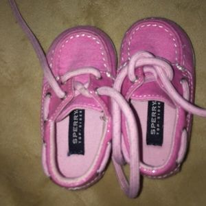 Baby pink Sperry