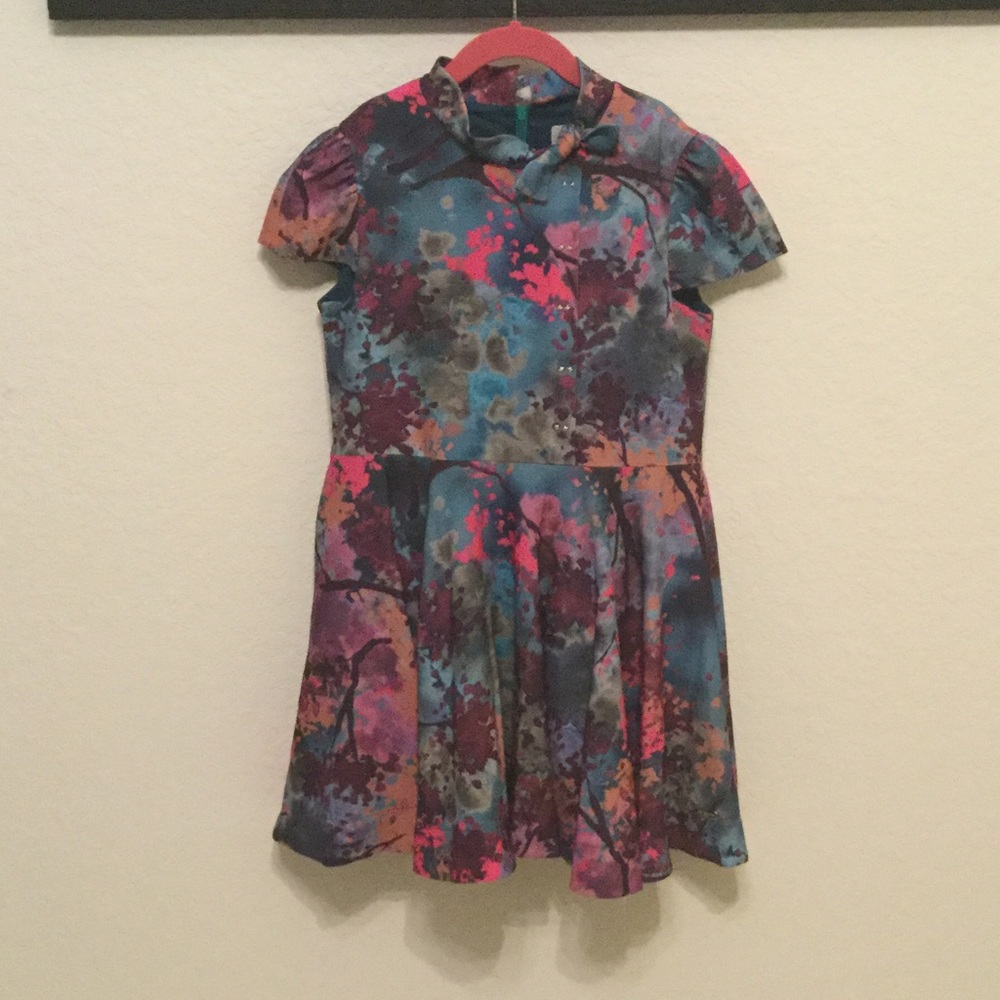 Girls dress