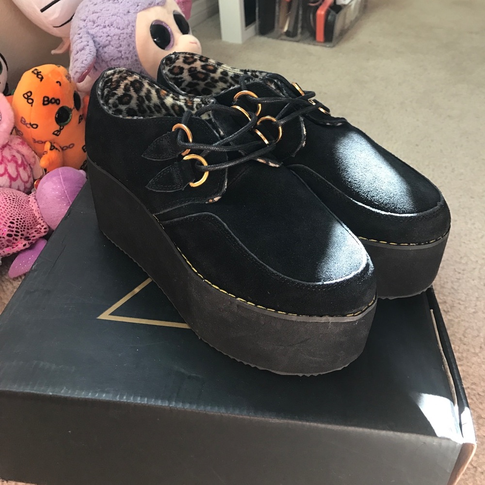 YRU Kreep platforms