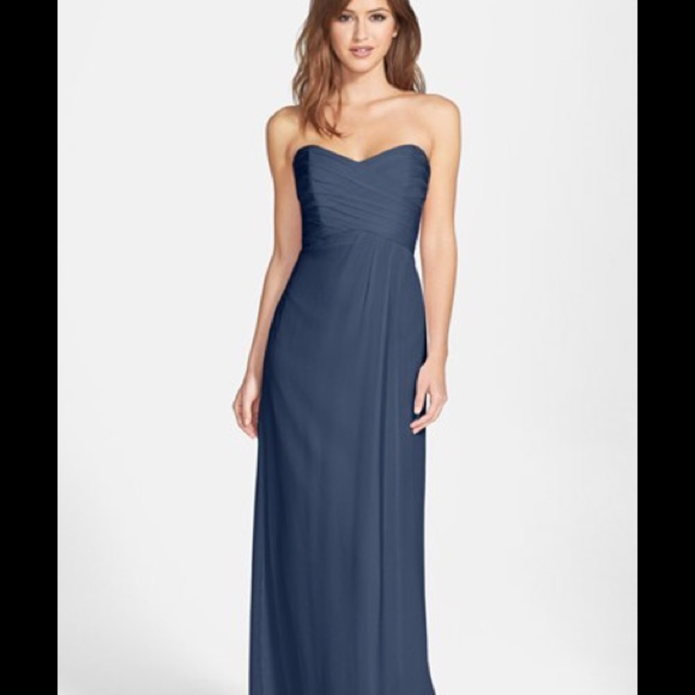 Amsale strapless crinkle chiffon gown in navy