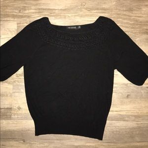 WOMEN'S THE LIMITED LIGHTWEIGHT BLK SWEATER