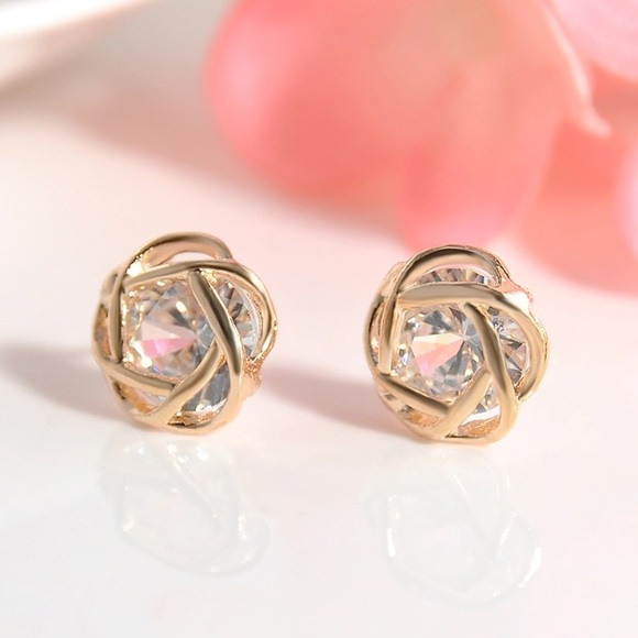 Jewelry - Twisted Studs