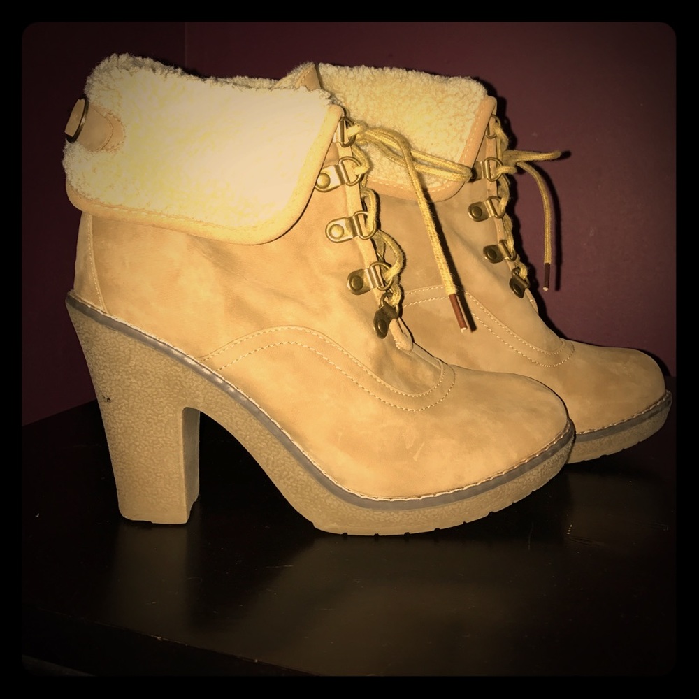 💐Tan boots with fur💐