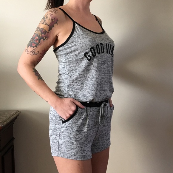 Cozy "GOOD VIBES" Shorts Romper - Picture 3 of 5