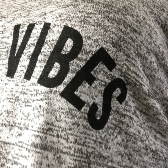 Cozy "GOOD VIBES" Shorts Romper - Picture 5 of 5