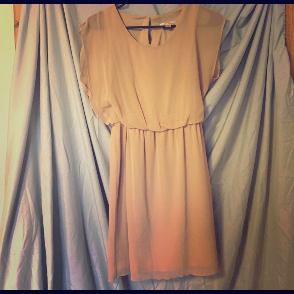 Cute tan dress