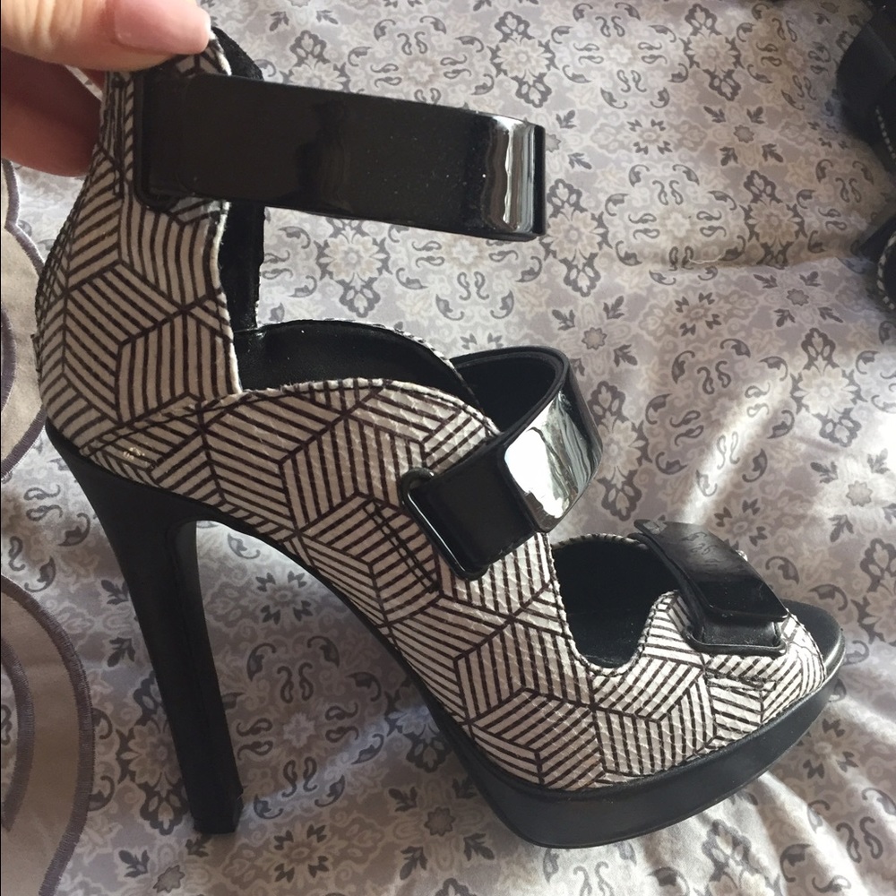SOLD****BCBG Gorgeous edgy heels! ***SOLD***
