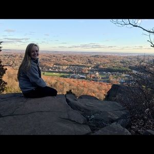 Meet your Posher, Michaela