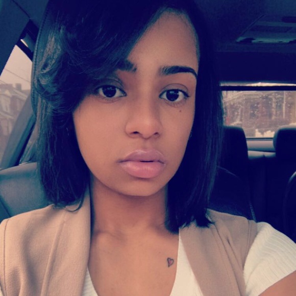 Meet your Posher, Jessica - Picture 1 of 1