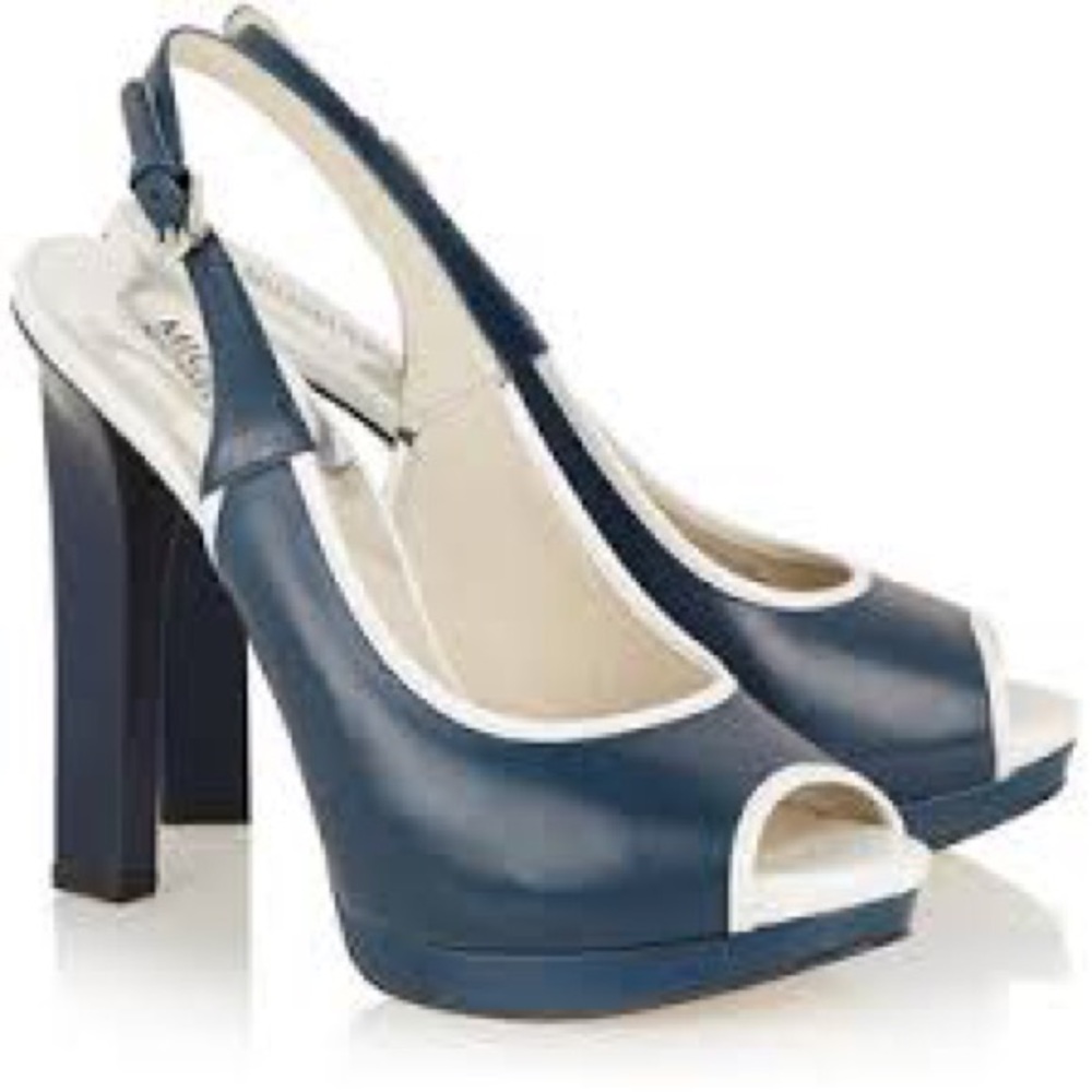 ❌SOLD❌ Michael Kors Adria Sling leather In Navy