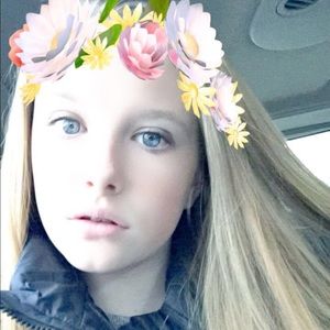 Meet your Posher, Caroline