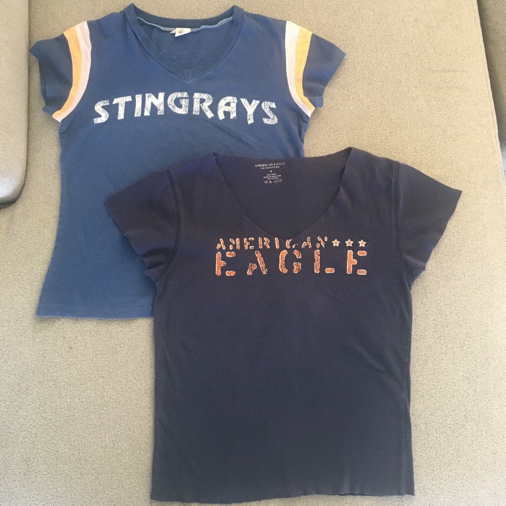 2Distressed T-shirts/Hollister & AE