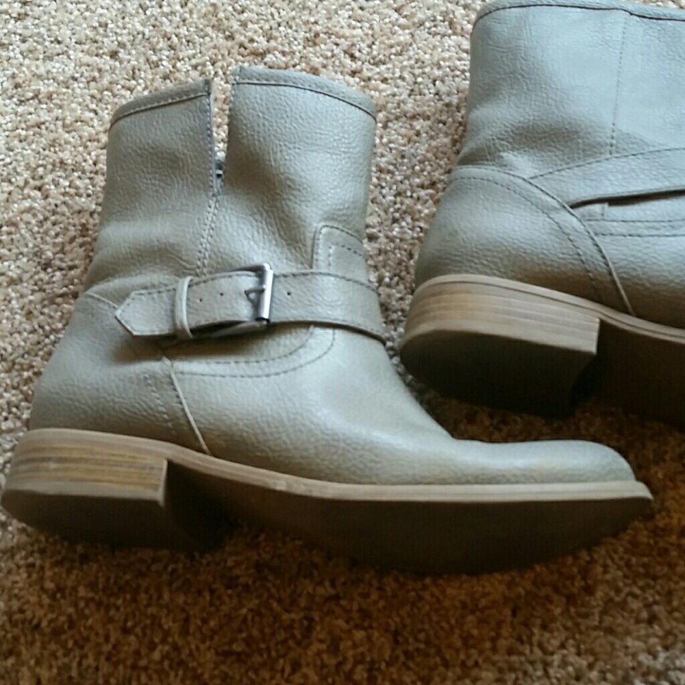 Ankle boots