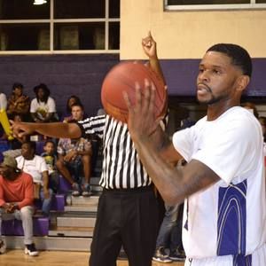 Meet your Posher, Dee