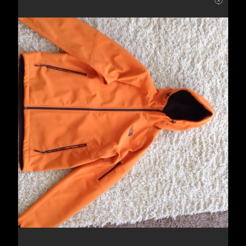 HOLD for Danielle ‼️