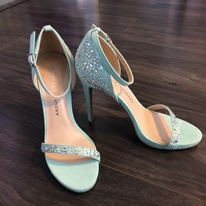 New Chinese Laundry Turquoise rhinestone heels