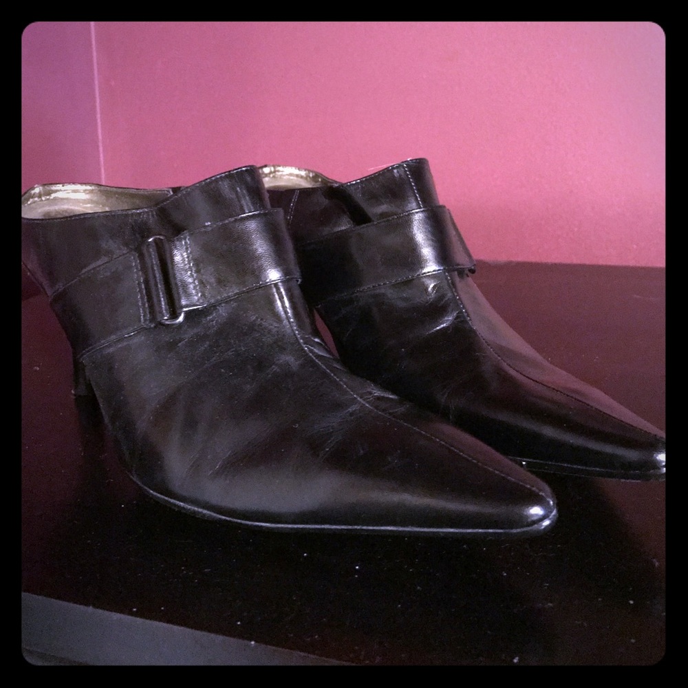 💐Black Kenneth Cole Reaction Mules💐