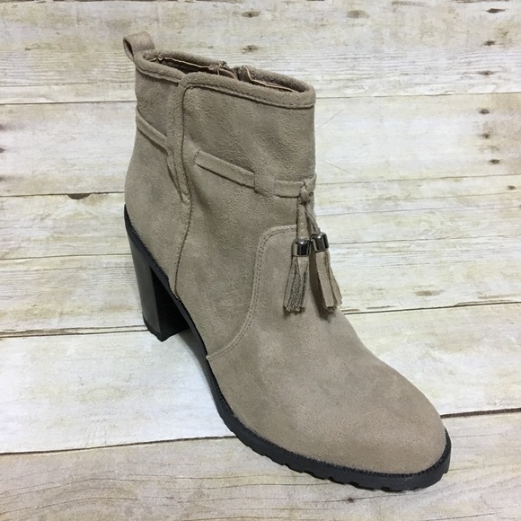 Faux suede chunky heel fringe tassel bootie - Picture 6 of 7