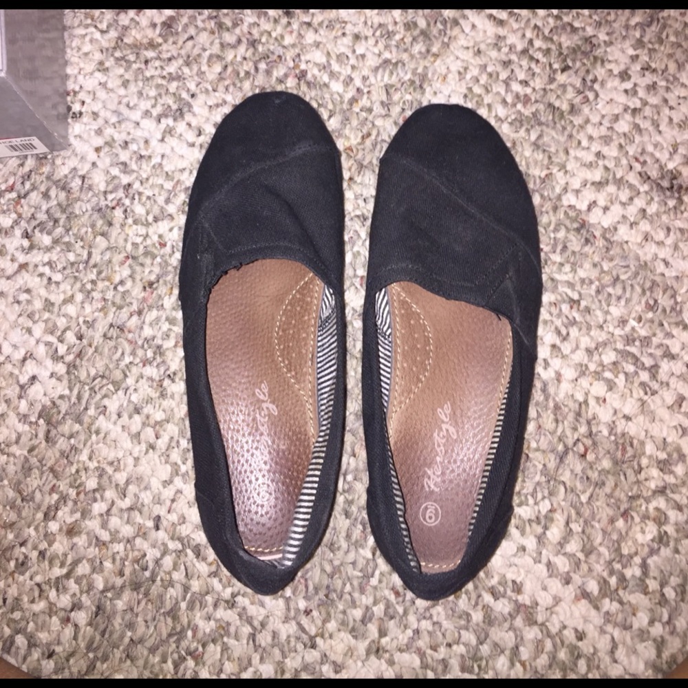 Black Shoes