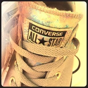 NWT Converse Madison Ox shoes in Dolphin!