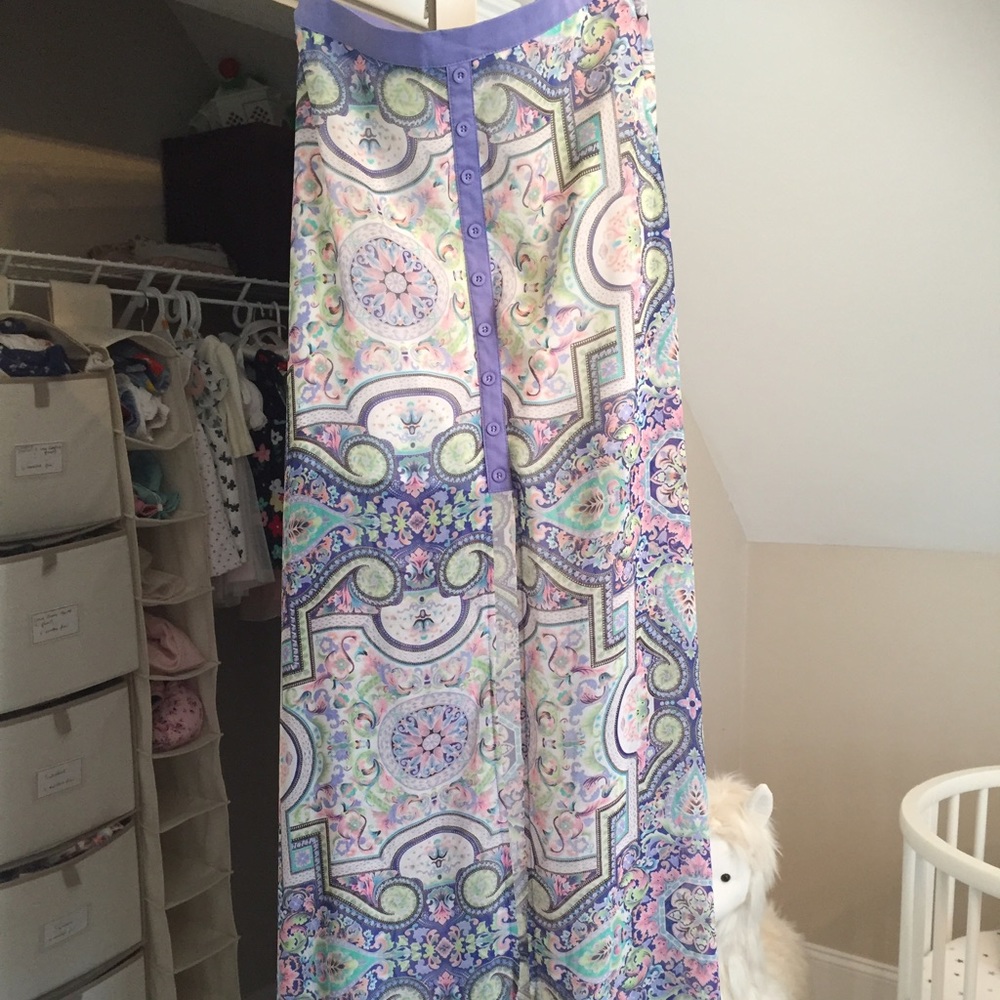 LF stores dreamy maxi skirt. Sheer from mid thigh