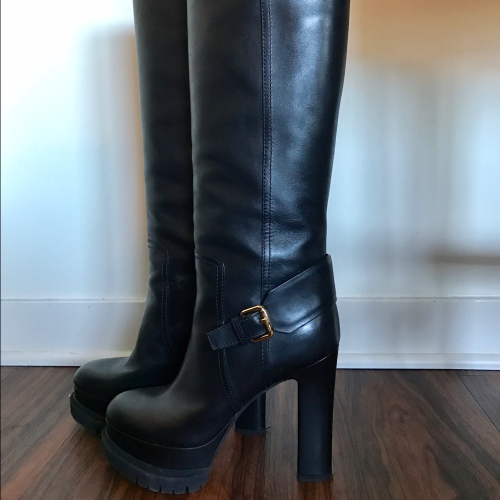 New! Louis Vuitton leather boots.