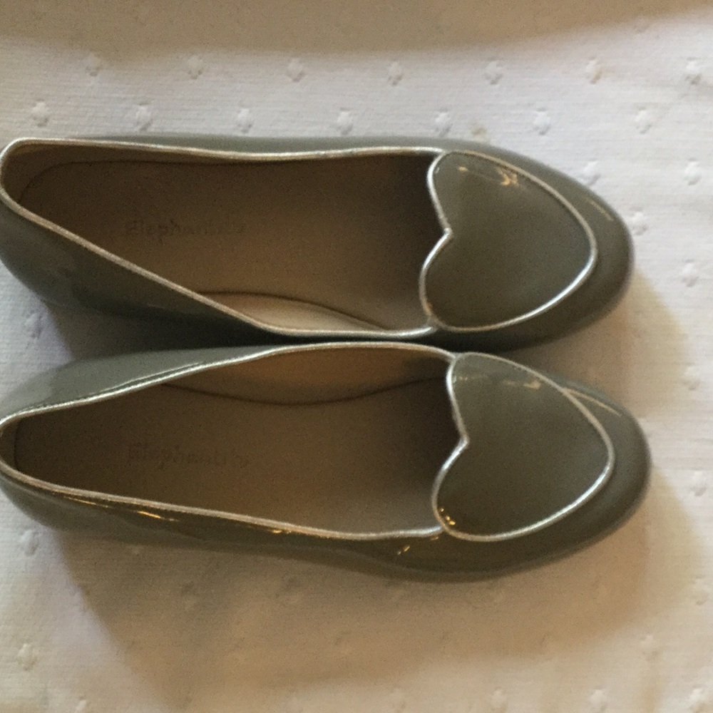 Girls shoes
