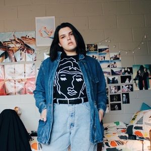 SOLD ON DEPOP Vintage denim jacket