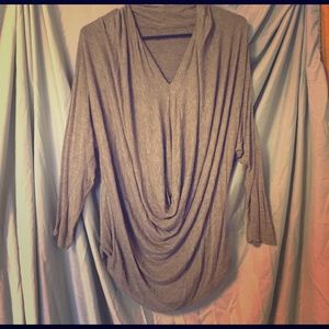 Gray slouchy top