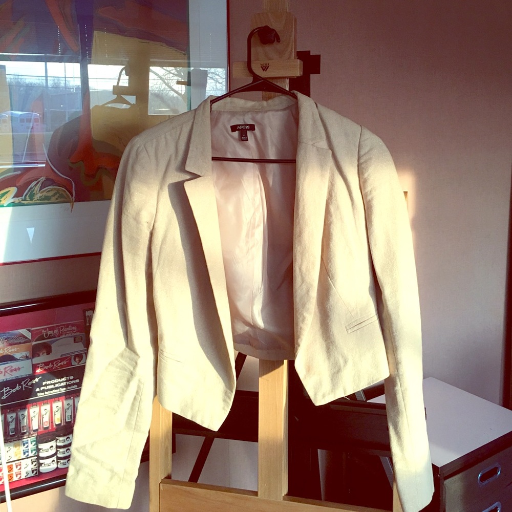 Apt 9 cream & gold jacket