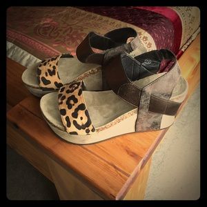 New Pierre Dumas Wedge Heels