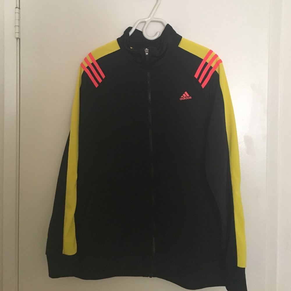 Lightweight zip up