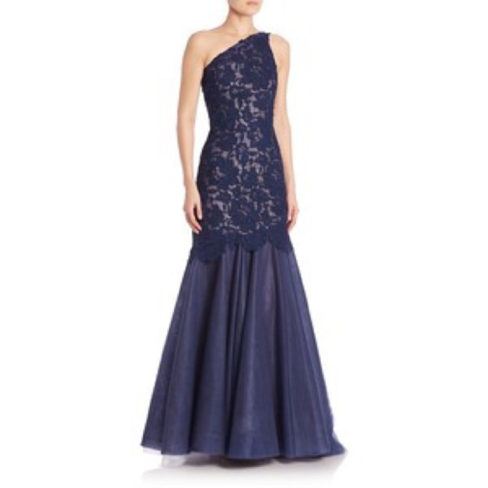 Monique Lhuillier floral lace mermaid gown