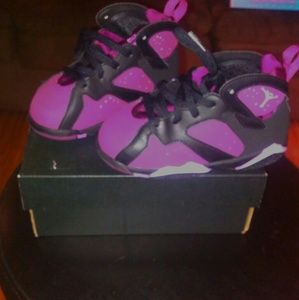 Nike air jordan sneakers