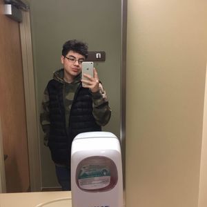 Meet your Posher, Jonathan