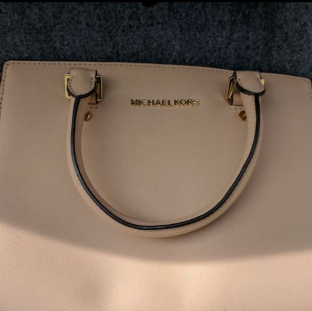 Michael kors purse