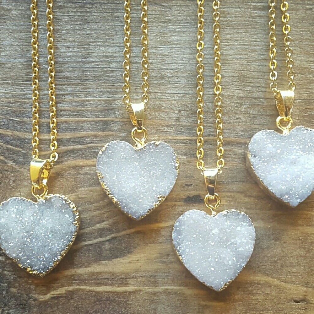 Druzy quartz pendant necklace