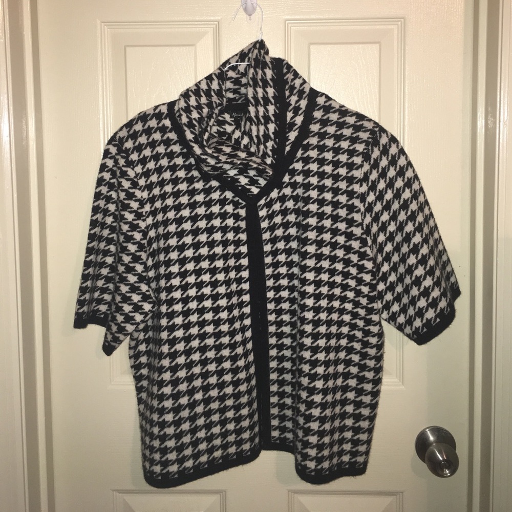 Adult Large Houndstooth sweater