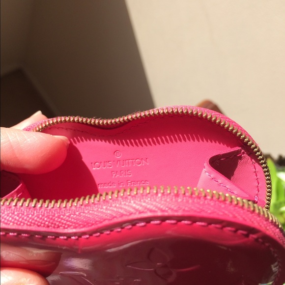 Louis Vuitton Vernis Heart Coin Purse - Picture 2 of 2