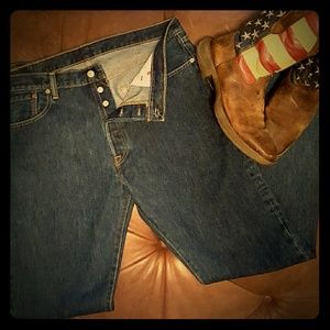 Men's Levi jeans, 501 original button fly. 36X34