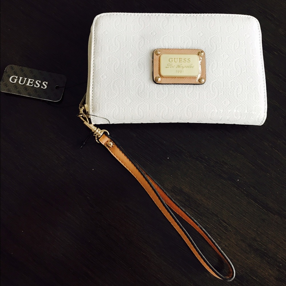 Guess wristlet