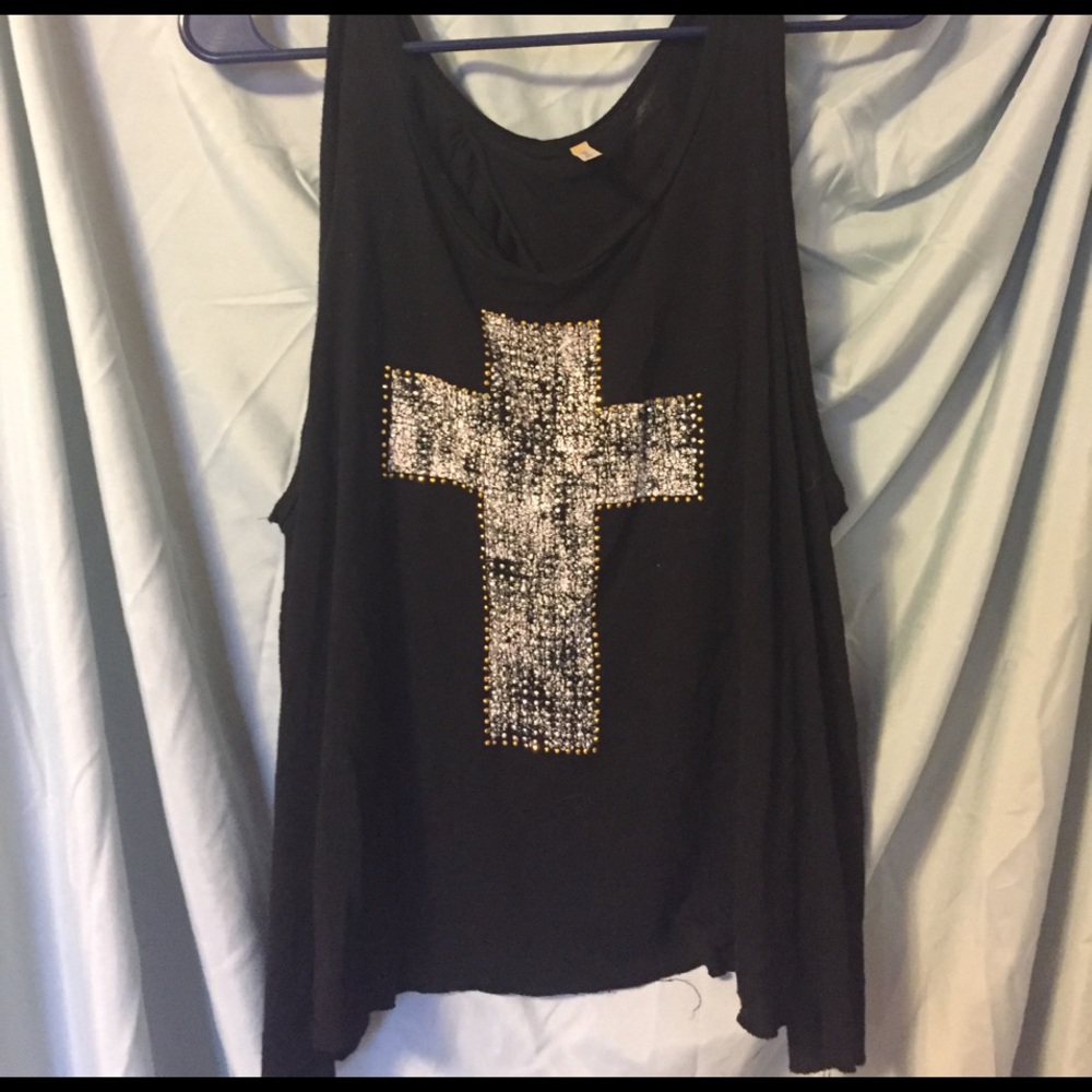 Cross tank with split open back