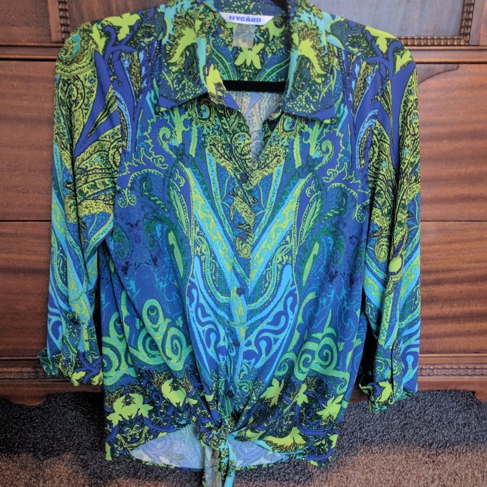 Peter Nygard Paisley Tie-front blouse