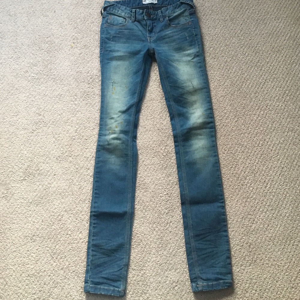 Lightly distressed freepeople jeans