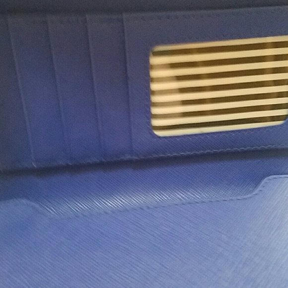 kate spade wristlet - Picture 2 of 3