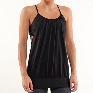 Lululemon black sport top Sz 4, free shipping