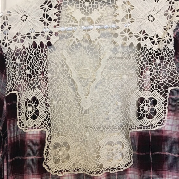 Plaid and lace cardigan - Picture 2 of 4