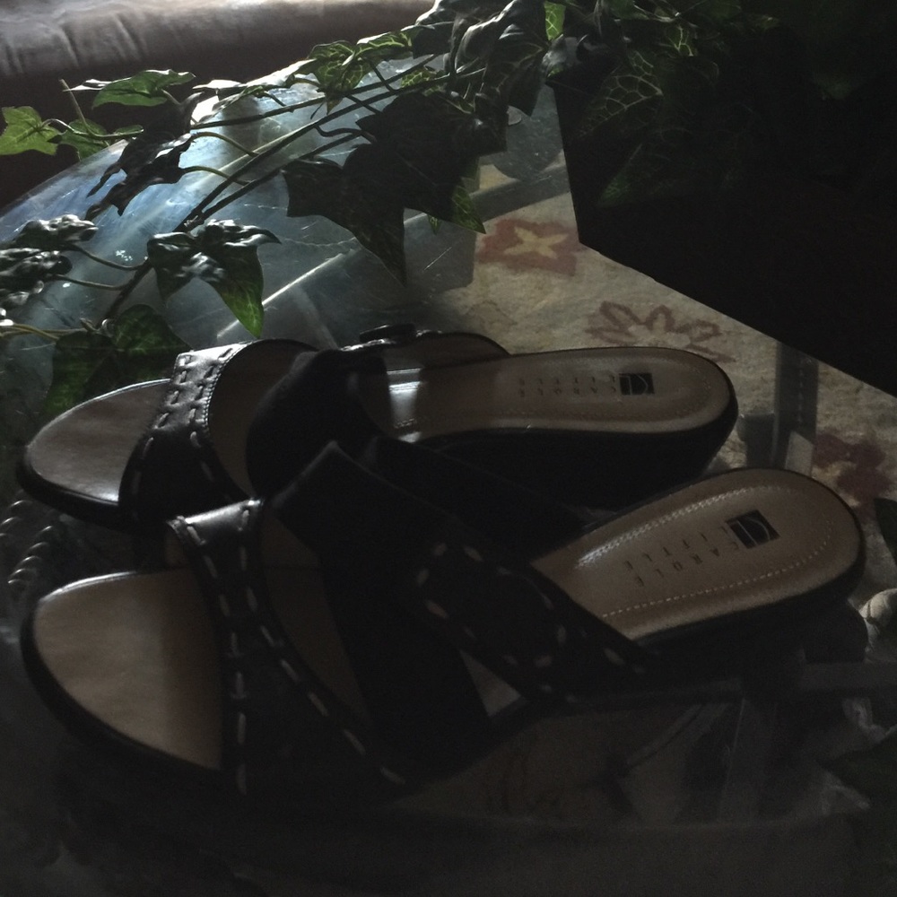 Carole Little sandals  size 91/2 like new