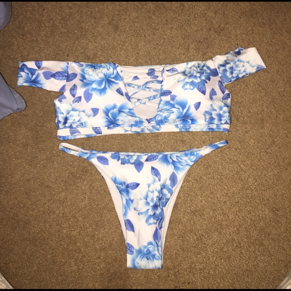 Off the shoulder floral bikini NOT VS