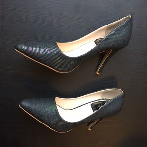 Brand new holographic pointy heels size 8